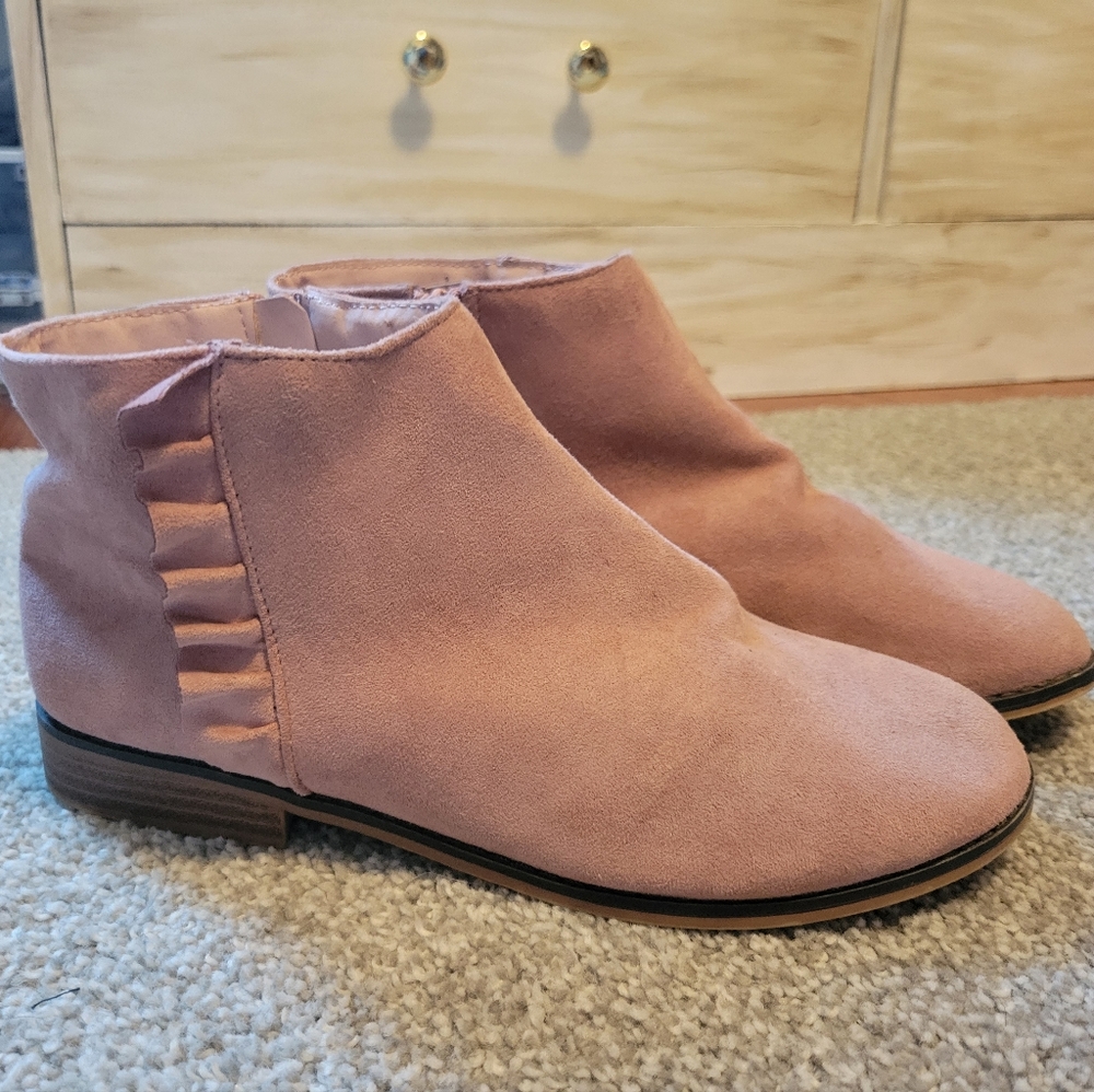 Cat & Jack Rose Color Suede Shoes